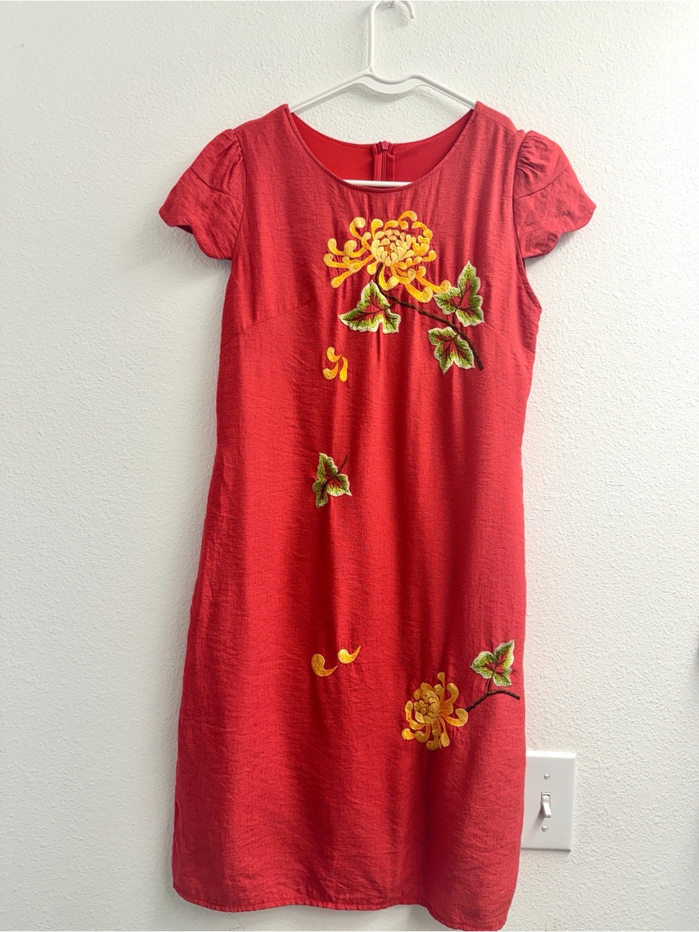 Vintage The Royal Red Embroidered Cap-Sleeve boho Shift Dress size small